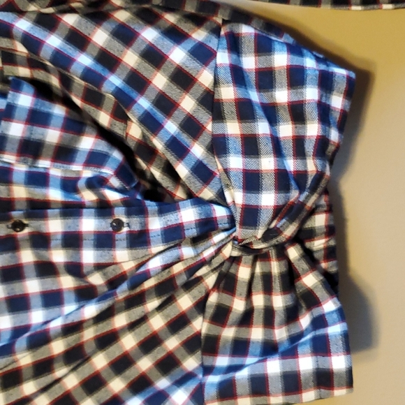 MOD Cropped Flannel Top - Picture 3 of 6